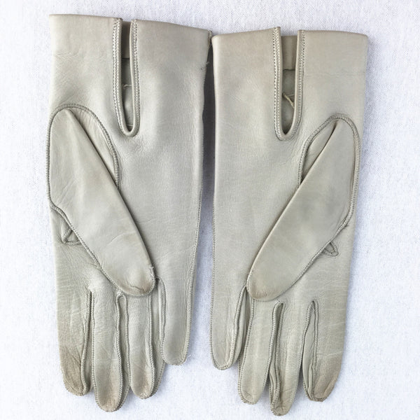 Cream Gloves with Tortoiseshell Coloured Buckle. Sz 6