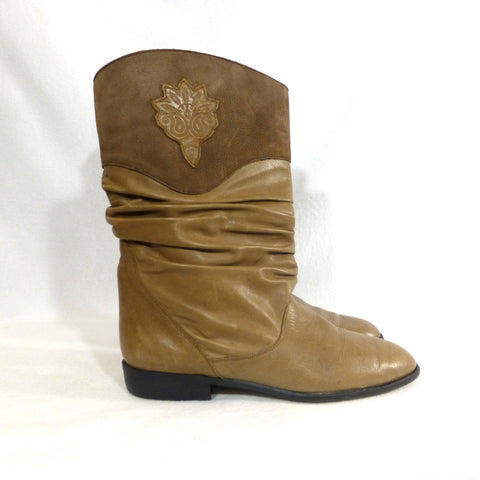 Pierre Cardin Tan Scrunch Boots. Size 7.5